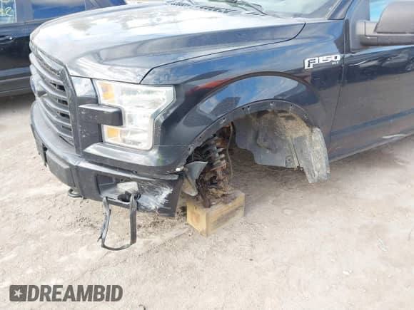 2015 Ford F-150 XLT z VIN 1FTFW1EF9FFB64638, wystawiony jako IAAI lot #43096053 z przebiegiem 123 783 mil mil oraz . Historia ofert i sprzedaży dostępna na DreamBid. Obrazek 6.