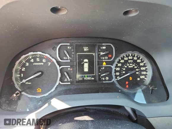 2019 Toyota Tundra SR с VIN 5TFRM5F12KX143986, выставлен на аукционе Copart как лот 69851445 с пробегом 142 082 миль миль и Списание • Salvage title. История ставок и продаж доступна на DreamBid. Изображение 9.