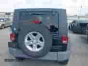 2008 Jeep Wrangler Unlimited X z VIN 1J4GA39148L612425, wystawiony jako IAAI lot #43266301 z przebiegiem 196 635 mil mil oraz . Historia ofert i sprzedaży dostępna na DreamBid. Obrazek 16.