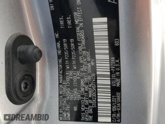 2017 Toyota Sienna SE with VIN 5TDXZ3DC5HS774036, listed as a Copart auction lot 71817995 with 171,281 mi miles and Non repairable. Bid and sale history available at DreamBid. Image 13.