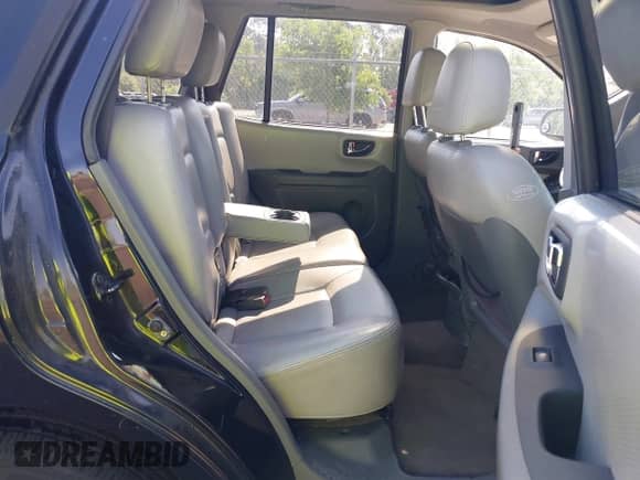 2006 Hyundai Santa Fe GLS с VIN KM8SC73EX6U047906, выставлен на аукционе IAAI как лот 42013780 с пробегом 200 828 миль миль и . История ставок и продаж доступна на DreamBid. Изображение 8.