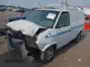 2005 Chevrolet Astro Cargo z VIN 1GCDM19X75B113130, wystawiony jako IAAI lot #42027938 z przebiegiem Nie podano mil oraz . Historia ofert i sprzedaży dostępna na DreamBid. Obrazek 17.