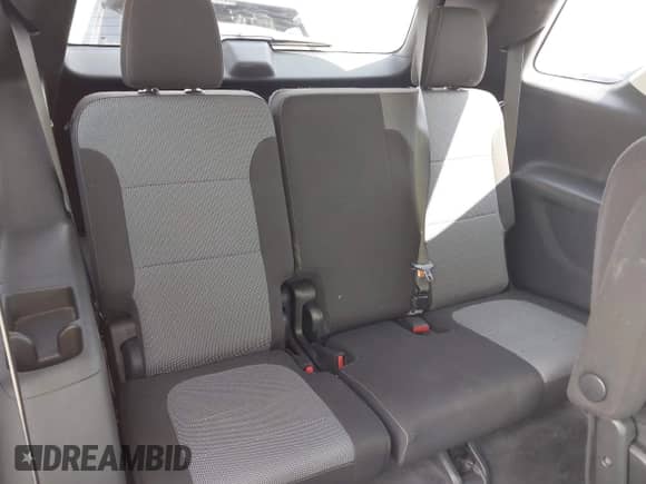 2018 Chevrolet Traverse LT Cloth z VIN 1GNERGKW1JJ107311, wystawiony jako IAAI lot #43045087 z przebiegiem 91 410 mil mil oraz . Historia ofert i sprzedaży dostępna na DreamBid. Obrazek 17.