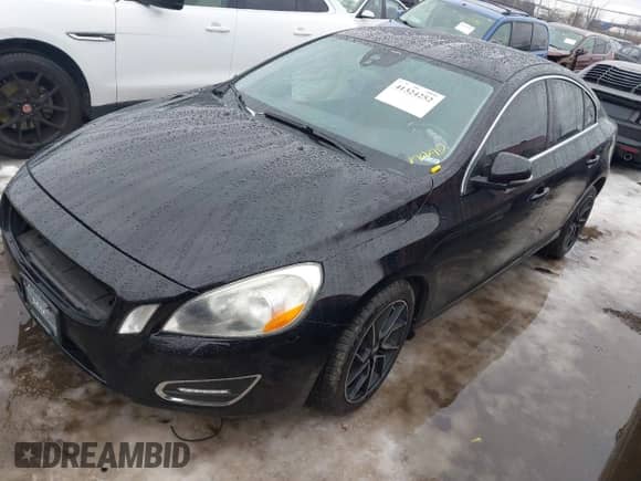2013 Volvo S60 T5 with VIN YV1612FH9D2175741, listed as a IAAI auction lot 41324252 with 223,121 mi miles and . Bid and sale history available at DreamBid. Image 2.