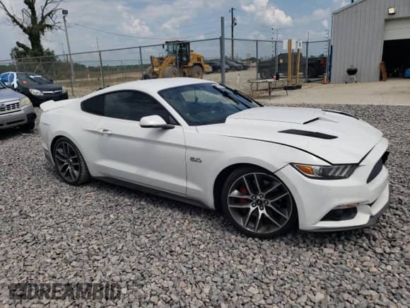 2015 Ford Mustang GT z VIN 1FA6P8CF2F5308101, wystawiony jako Copart lot #68595335 z przebiegiem 66 254 mil mil oraz Szkoda całkowita • Salvage title. Historia ofert i sprzedaży dostępna na DreamBid. Obrazek 4.
