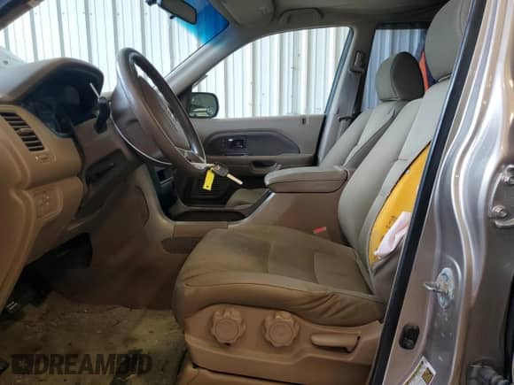 2007 Honda Pilot LX с VIN 5FNYF18167B025484, выставлен на аукционе Copart как лот 67913315 с пробегом 186 386 миль миль и На запчасти • Non repairable. История ставок и продаж доступна на DreamBid. Изображение 7.