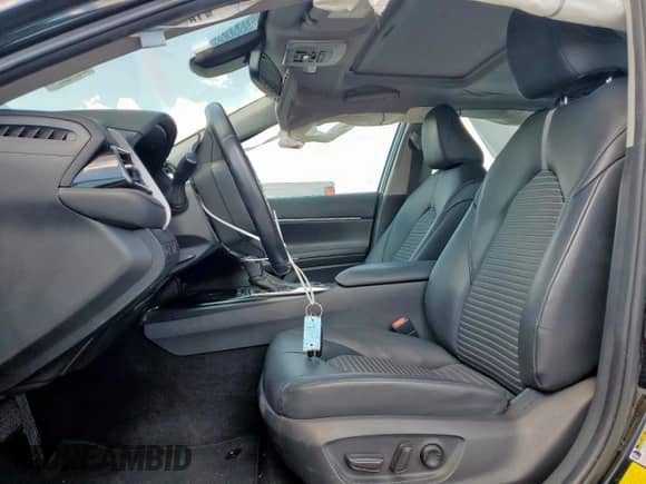 2019 Toyota Camry Hybrid LE с VIN 4T1B21HK8KU521506, выставлен на аукционе Copart как лот 81960675 с пробегом Не указан миль и Чистый • Clean title. История ставок и продаж доступна на DreamBid. Изображение 7.