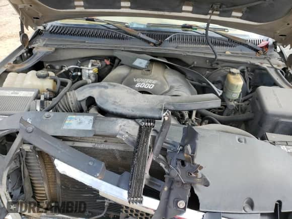 2002 GMC Sierra 1500 Denali z VIN 2GTFK69U921333849, wystawiony jako Copart lot #43101304 z przebiegiem 267 354 mil mil oraz Szkoda całkowita • Salvage title. Historia ofert i sprzedaży dostępna na DreamBid. Obrazek 12.