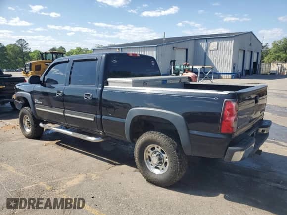 2007 Chevrolet Silverado 2500HD LT1 z VIN 1GCHK23D77F148502, wystawiony jako Copart lot #52287595 z przebiegiem 228 578 mil mil oraz Szkoda całkowita • Salvage title. Historia ofert i sprzedaży dostępna na DreamBid. Obrazek 2.