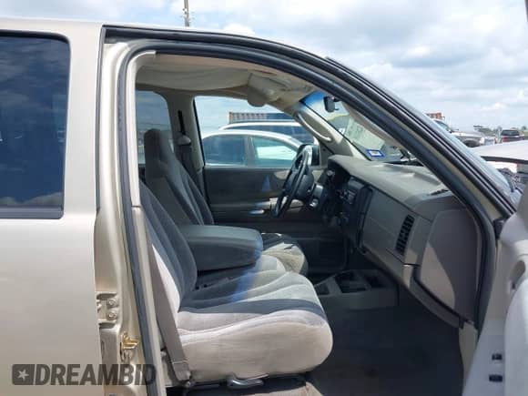 2003 Dodge Dakota SLT z VIN 1D7HG48N53S134071, wystawiony jako IAAI lot #42207110 z przebiegiem Nie podano mil oraz . Historia ofert i sprzedaży dostępna na DreamBid. Obrazek 5.