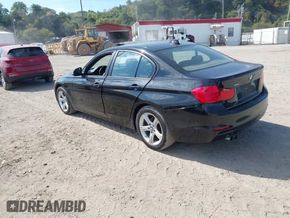 2015 BMW 3 Series 328i xDrive with VIN WBA3B5C52FF962427, listed as a IAAI auction lot 43250395 with 135,833 mi miles and . Bid and sale history available at DreamBid. Image 3.