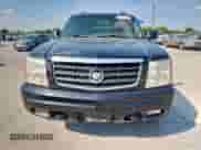 2003 Cadillac Escalade ESV with VIN 3GYFK66N33G306212, listed as a Copart auction lot 81671555 with 276,093 mi miles and Clean title. Bid and sale history available at DreamBid. Image 5.