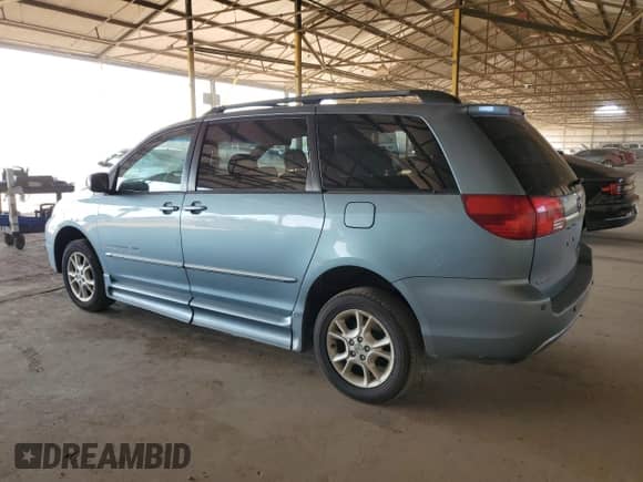 2004 Toyota Sienna XLE z VIN 5TDZA22CX4S194448, wystawiony jako Copart lot #60899125 z przebiegiem 102 509 mil mil oraz Czysty tytuł • Clean title. Historia ofert i sprzedaży dostępna na DreamBid. Obrazek 2.