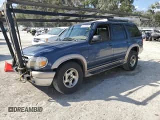 2000 Ford Explorer with VIN 1FMDU64P6YZA48430, listed as a Copart auction lot 44578445 with 305,291 mi miles and Salvage title. Bid and sale history available at DreamBid. Image 1.