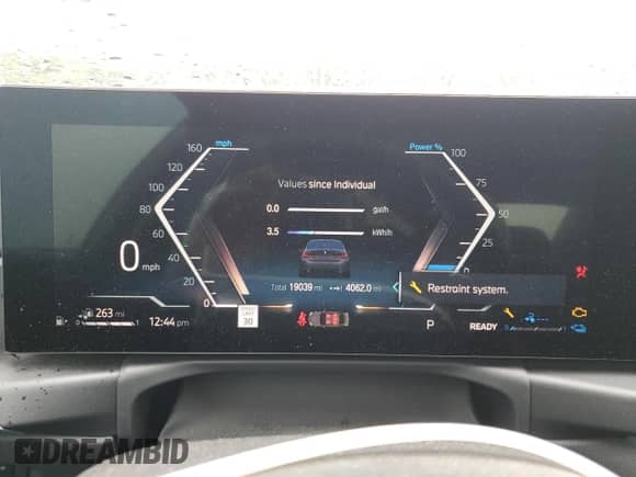 2023 BMW 3 Series 330e xDrive z VIN 3MW39FS0XP8D00628, wystawiony jako Copart lot #60089565 z przebiegiem 19 039 mil mil oraz Szkoda całkowita • Salvage title. Historia ofert i sprzedaży dostępna na DreamBid. Obrazek 9.