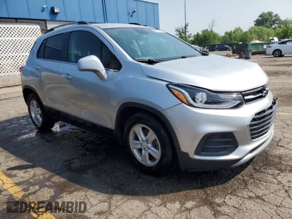 2020 Chevrolet Trax LT z VIN KL7CJLSB7LB319301, wystawiony jako Copart lot #84932015 z przebiegiem 31 244 mil mil oraz Czysty tytuł • Clean title. Historia ofert i sprzedaży dostępna na DreamBid. Obrazek 4.