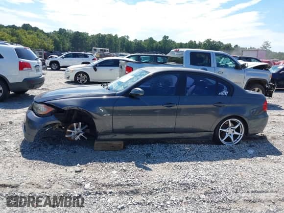 2007 BMW 3 Series 328i z VIN WBAVA33587KX81194, wystawiony jako IAAI lot #43087942 z przebiegiem 168 267 mil mil oraz . Historia ofert i sprzedaży dostępna na DreamBid. Obrazek 14.