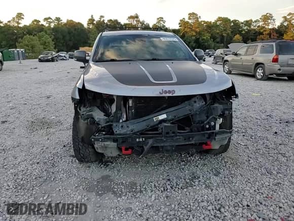 2017 Jeep Grand Cherokee Trailhawk z VIN 1C4RJFLT9HC938425, wystawiony jako Copart lot #85514325 z przebiegiem 116 568 mil mil oraz Szkoda całkowita • Salvage title. Historia ofert i sprzedaży dostępna na DreamBid. Obrazek 15.