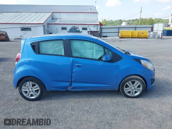 2013 Chevrolet Spark LT с VIN KL8CD6S91DC569923, выставлен на аукционе IAAI как лот 42743213 с пробегом Не указан миль и . История ставок и продаж доступна на DreamBid. Изображение 13.