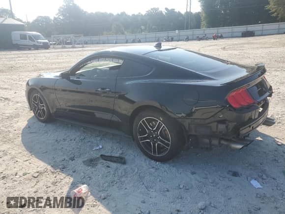2022 Ford Mustang GT z VIN 1FA6P8CFXN5145079, wystawiony jako Copart lot #69241745 z przebiegiem 31 779 mil mil oraz Szkoda całkowita • Salvage title. Historia ofert i sprzedaży dostępna na DreamBid. Obrazek 2.