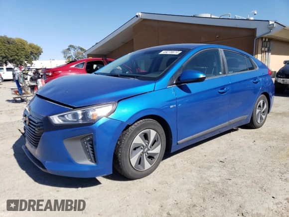 2018 Hyundai Ioniq SEL с VIN KMHC75LC2JU082315, выставлен на аукционе Copart как лот 49278674 с пробегом 32 313 миль миль и . История ставок и продаж доступна на DreamBid. Изображение 1.