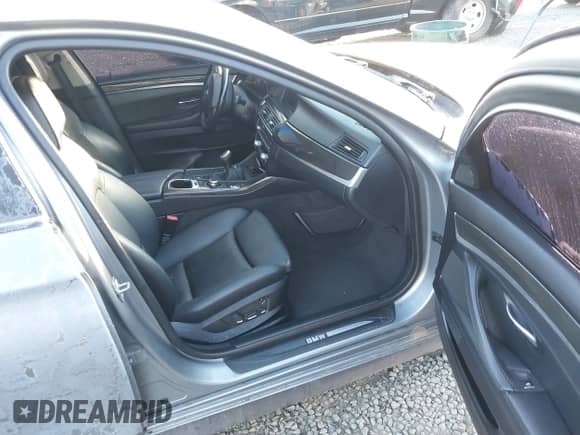 2011 BMW 5 Series 550i with VIN WBAFR9C52BC271152, listed as a IAAI auction lot 41432104 with 151,061 mi miles and . Bid and sale history available at DreamBid. Image 5.