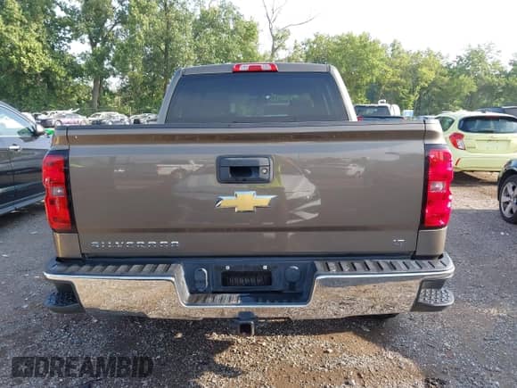 2015 Chevrolet Silverado 1500 LT with VIN 3GCUKREC4FG160244, listed as a IAAI auction lot 42753691 with 152,822 mi miles and . Bid and sale history available at DreamBid. Image 16.