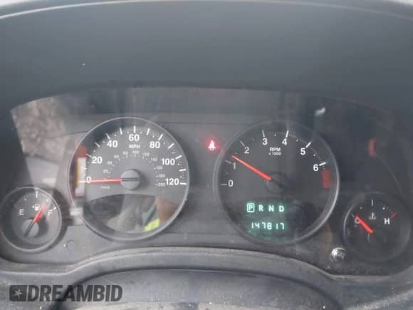 2012 Jeep Compass Sport z VIN 1C4NJDBB9CD675271, wystawiony jako IAAI lot #43279710 z przebiegiem 147 817 mil mil oraz . Historia ofert i sprzedaży dostępna na DreamBid. Obrazek 7.