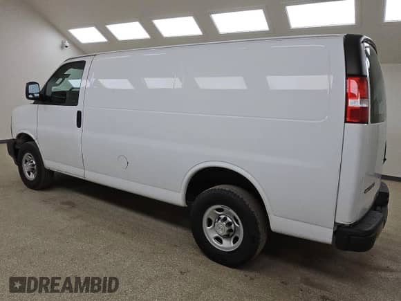 2022 Chevrolet Express Cargo с VIN 1GCWGAFP3N1216992, выставлен на аукционе Copart как лот 59870235 с пробегом 122 241 миль миль и Чистый • Clean title. История ставок и продаж доступна на DreamBid. Изображение 2.
