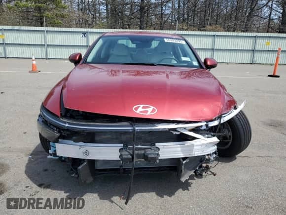 2025 Hyundai Sonata SE with VIN KMHL24JA4SA429267, listed as a Copart auction lot 55323295 with 1,266 mi miles and Salvage title. Bid and sale history available at DreamBid. Image 5.