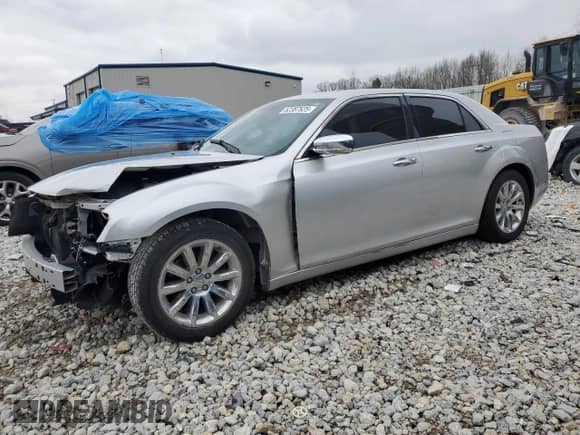 2012 Chrysler 300 Limited с VIN 2C3CCACG2CH307175, выставлен на аукционе Copart как лот 52387625 с пробегом 172 596 миль миль и Списание • Salvage title. История ставок и продаж доступна на DreamBid. Изображение 1.