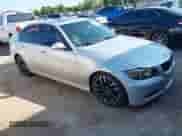 2007 BMW 3 Series 328i z VIN WBAVC53527FZ75041, wystawiony jako IAAI lot #43240788 z przebiegiem 165 460 mil mil oraz . Historia ofert i sprzedaży dostępna na DreamBid. Obrazek 1.