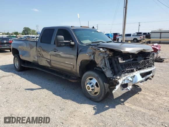 2013 Chevrolet Silverado 3500HD LTZ с VIN 1GC4K1C8XDF158156, выставлен на аукционе Copart как лот 66714274 с пробегом 297 342 миль миль и Списание • Salvage title. История ставок и продаж доступна на DreamBid. Изображение 4.