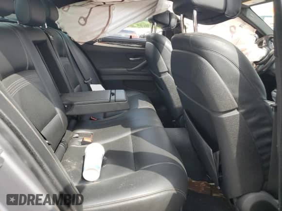 2016 BMW 5 Series 550i z VIN WBAKN9C58GD962567, wystawiony jako Copart lot #58917715 z przebiegiem Nie podano mil oraz Szkoda całkowita • Salvage title. Historia ofert i sprzedaży dostępna na DreamBid. Obrazek 10.