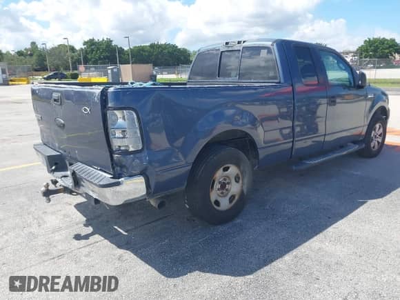 2006 Ford F-150 STX с VIN 1FTRX12W46NB27386, выставлен на аукционе IAAI как лот 43356392 с пробегом Не указан миль и . История ставок и продаж доступна на DreamBid. Изображение 4.