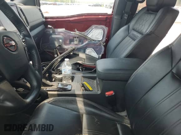 2022 Nissan Frontier Pro-4X z VIN 1N6ED1EK0NN694674, wystawiony jako Copart lot #69041335 z przebiegiem 44 606 mil mil oraz Szkoda całkowita • Salvage title. Historia ofert i sprzedaży dostępna na DreamBid. Obrazek 7.