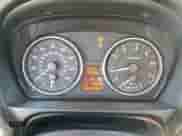 2007 BMW 3 Series 328xi z VIN WBAVC73557KP33136, wystawiony jako Copart lot #85649935 z przebiegiem 178 613 mil mil oraz Czysty tytuł • Clean title. Historia ofert i sprzedaży dostępna na DreamBid. Obrazek 9.