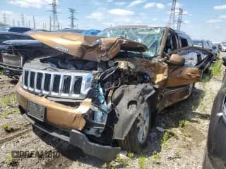 2011 Jeep Grand Cherokee 70th Anniversary z VIN 1J4RR4GG6BC646162, wystawiony jako Copart lot #64792705 z przebiegiem Nie podano mil oraz Szkoda całkowita • Salvage title. Historia ofert i sprzedaży dostępna na DreamBid. Obrazek 1.