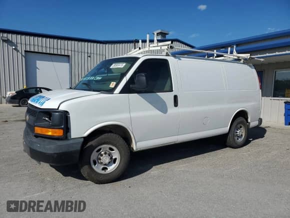 2015 Chevrolet Express Cargo z VIN 1GCWGFCF5F1108951, wystawiony jako Copart lot #59583415 z przebiegiem 205 622 mil mil oraz Szkoda całkowita • Salvage title. Historia ofert i sprzedaży dostępna na DreamBid. Obrazek 1.
