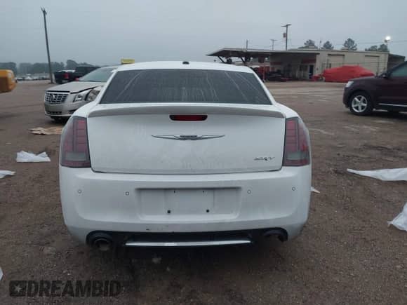 2014 Chrysler 300 SRT-8 с VIN 2C3CCAFJ6EH156853, выставлен на аукционе IAAI как лот 42370748 с пробегом 44 434 миль миль и . История ставок и продаж доступна на DreamBid. Изображение 17.