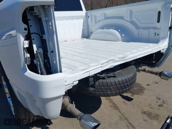 2024 Ram 1500 Big Horn z VIN 1C6SRFFT8RN107517, wystawiony jako IAAI lot #41881945 z przebiegiem 26 396 mil mil oraz . Historia ofert i sprzedaży dostępna na DreamBid. Obrazek 6.