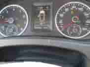 2014 Volkswagen Tiguan S с VIN WVGBV3AX6EW527371, выставлен на аукционе IAAI как лот 43403211 с пробегом 201 586 миль миль и . История ставок и продаж доступна на DreamBid. Изображение 7.