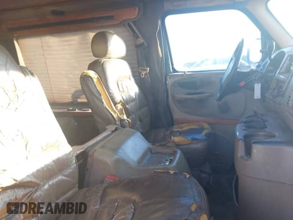 2000 Dodge Cargo with VIN 2B6HB11Z8YK104038, listed as a IAAI auction lot 41204879 with 288,100 mi miles and . Bid and sale history available at DreamBid. Image 5.