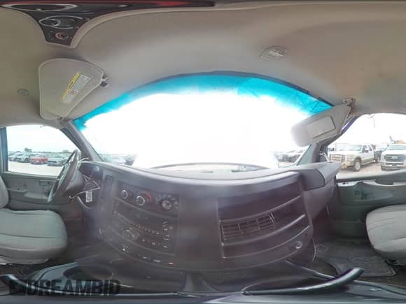 2011 Chevrolet Express Passenger 1LT с VIN 1GAZG1FGXB1106362, выставлен на аукционе Copart как лот 55584285 с пробегом 250 862 миль миль и Списание • Salvage title. История ставок и продаж доступна на DreamBid. Изображение 16.