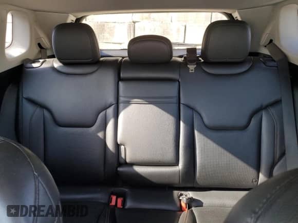 2019 Jeep Compass Limited с VIN 3C4NJDCB2KT735771, выставлен на аукционе Copart как лот 85911285 с пробегом 60 892 миль миль и Списание • Salvage title. История ставок и продаж доступна на DreamBid. Изображение 10.
