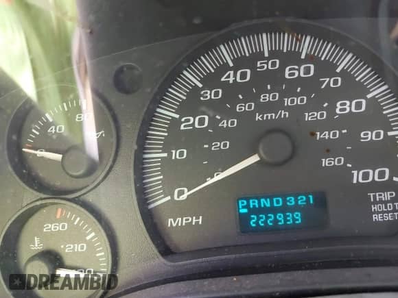 2004 Chevrolet Express Cargo with VIN 1GCGG25V941198720, listed as a IAAI auction lot 42224346 with 222,939 mi miles and . Bid and sale history available at DreamBid. Image 7.