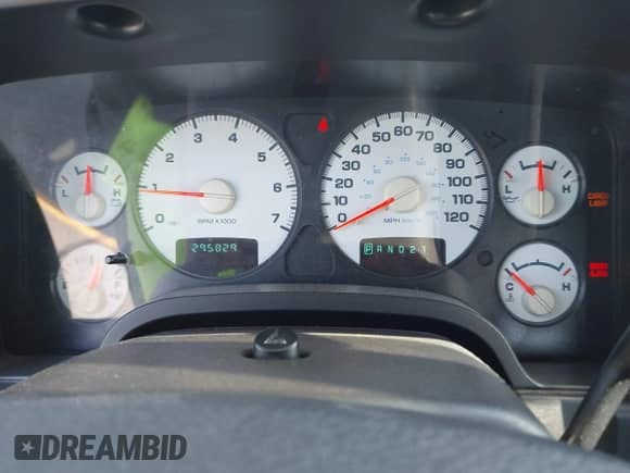 2004 Dodge 1500 SLT with VIN 1D7HA18N24J294335, listed as a IAAI auction lot 42124649 with 295,829 mi miles and . Bid and sale history available at DreamBid. Image 7.