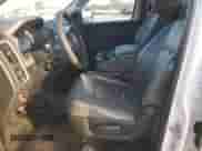 2017 Ram 1500 Tradesman z VIN 3C6RR7KTXHG696295, wystawiony jako Copart lot #66668085 z przebiegiem 180 356 mil mil oraz Czysty tytuł • Clean title. Historia ofert i sprzedaży dostępna na DreamBid. Obrazek 7.