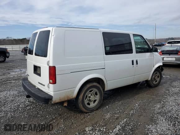 2005 Chevrolet Astro Cargo with VIN 1GCDM19X55B132419, listed as a Copart auction lot 45307505 with 201,023 mi miles and Salvage title. Bid and sale history available at DreamBid. Image 3.