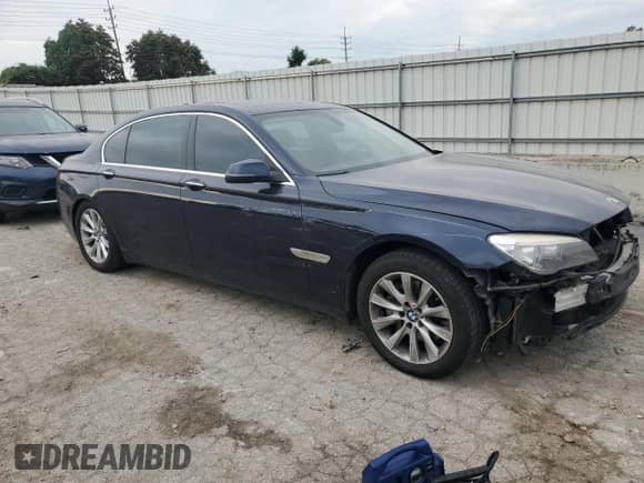 2015 BMW 7 Series 740Li xDrive с VIN WBAYF4C50FGS99227, выставлен на аукционе Copart как лот 85001735 с пробегом Не указан миль и Списание • Salvage title. История ставок и продаж доступна на DreamBid. Изображение 4.